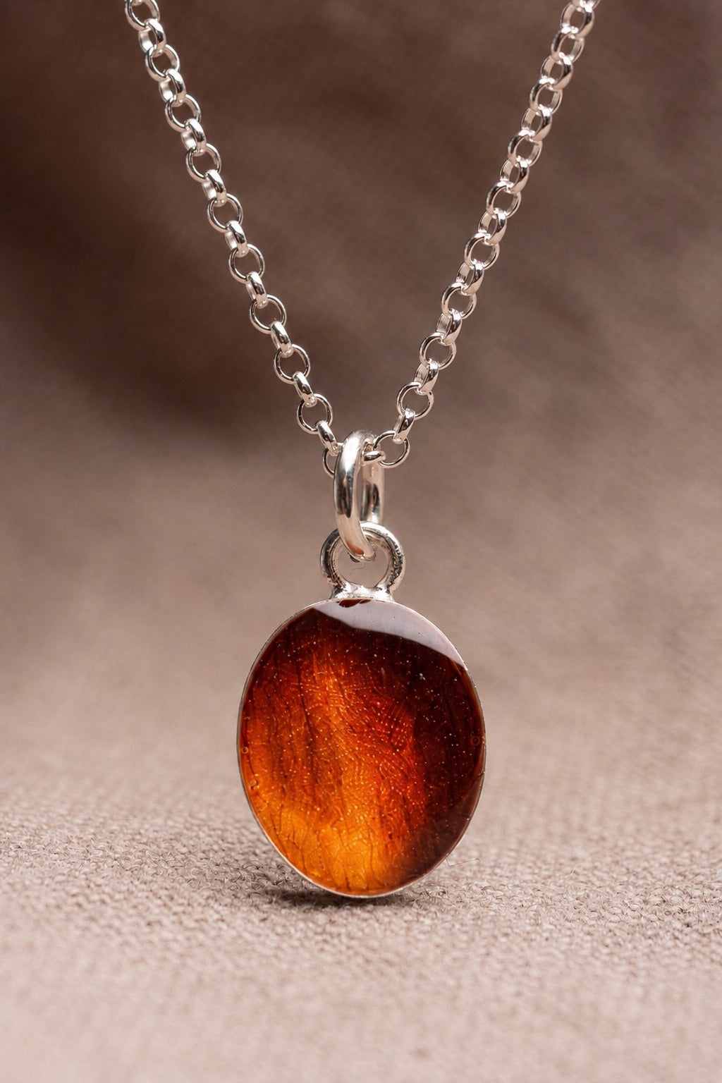 Marigold Oval Necklace Silver