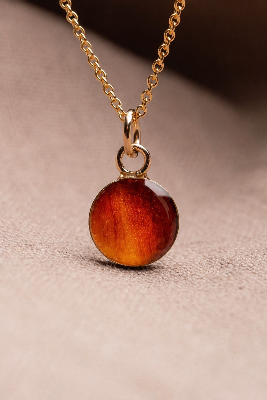 Marigold Round Necklace Gold