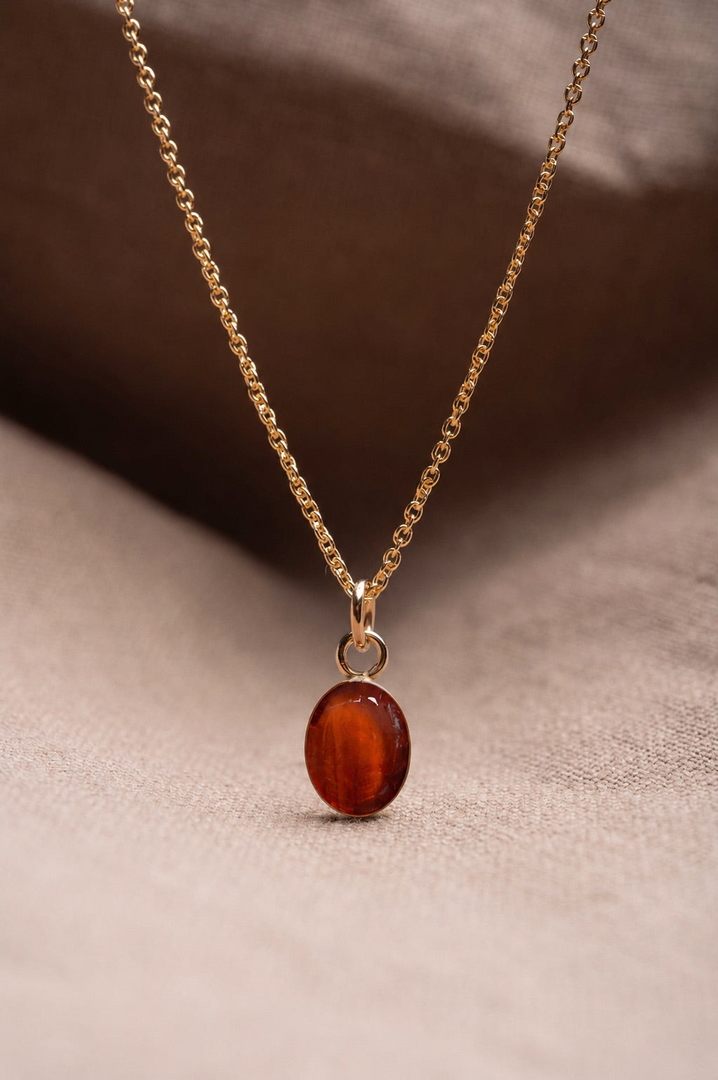 Marigold Oval Necklace Gold