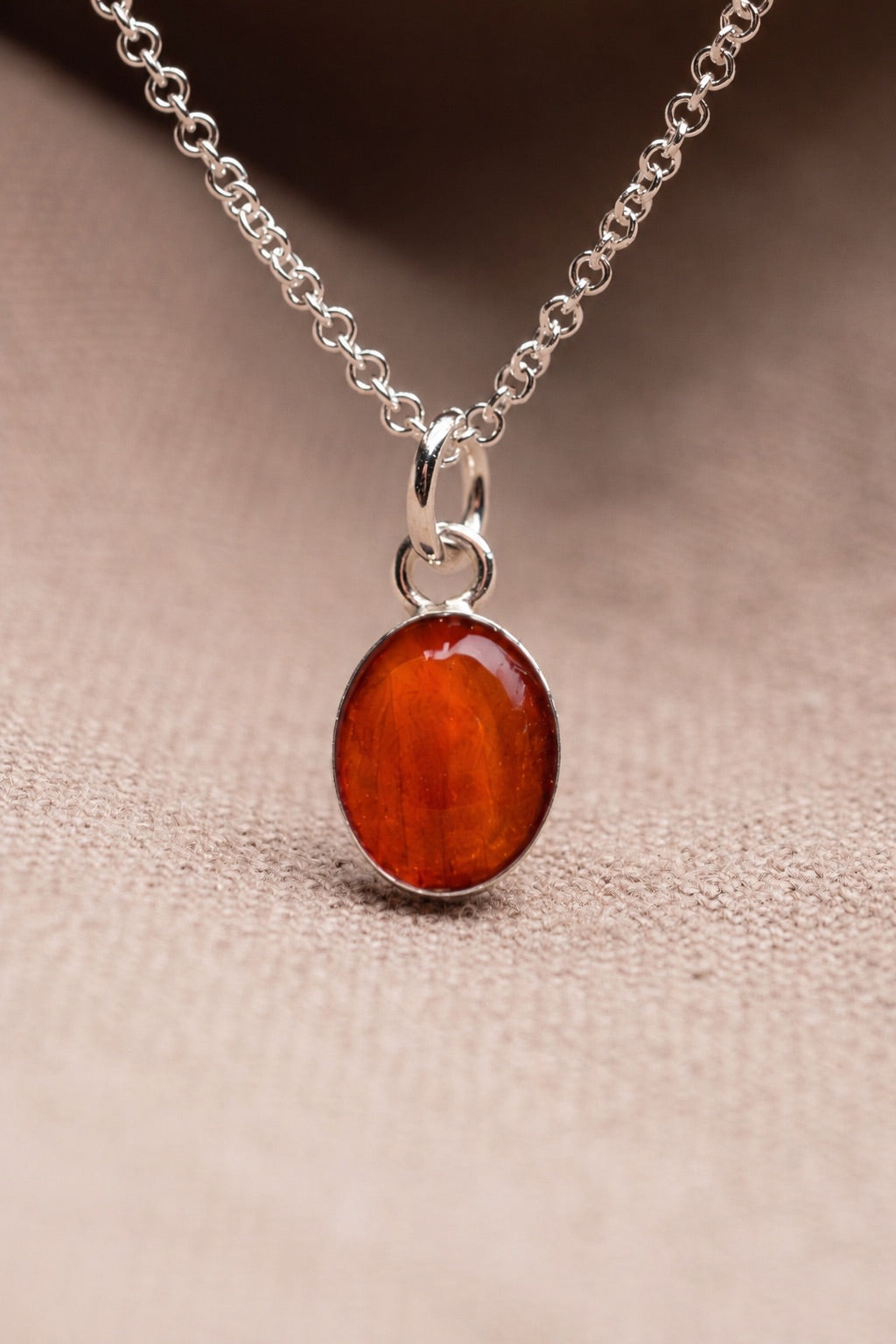 Marigold Oval Necklace Silver