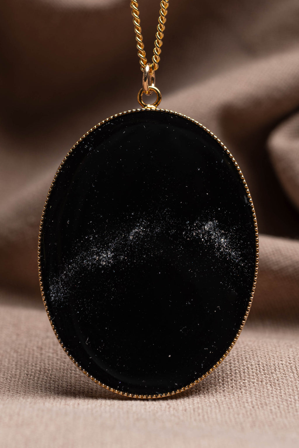 Orbit Oval Necklace Gold