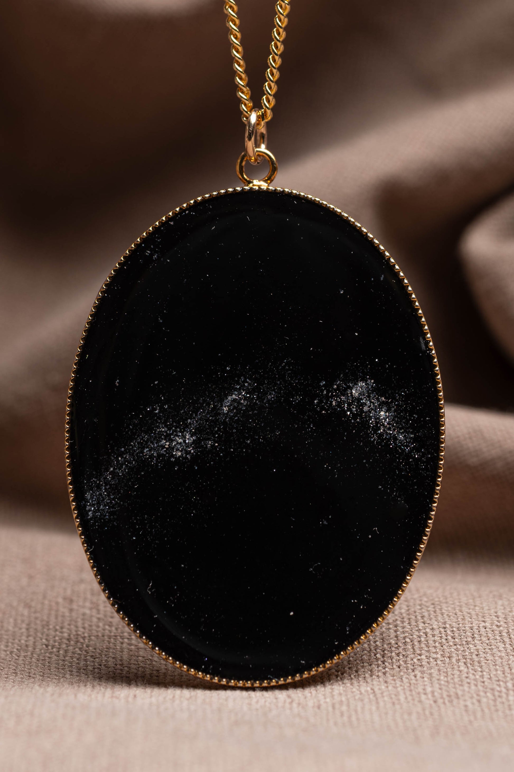 Orbit Oval Necklace Gold