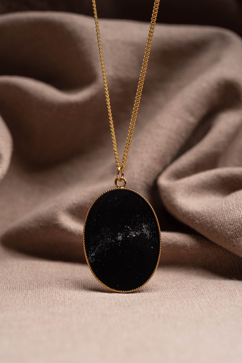 Orbit Oval Necklace Gold