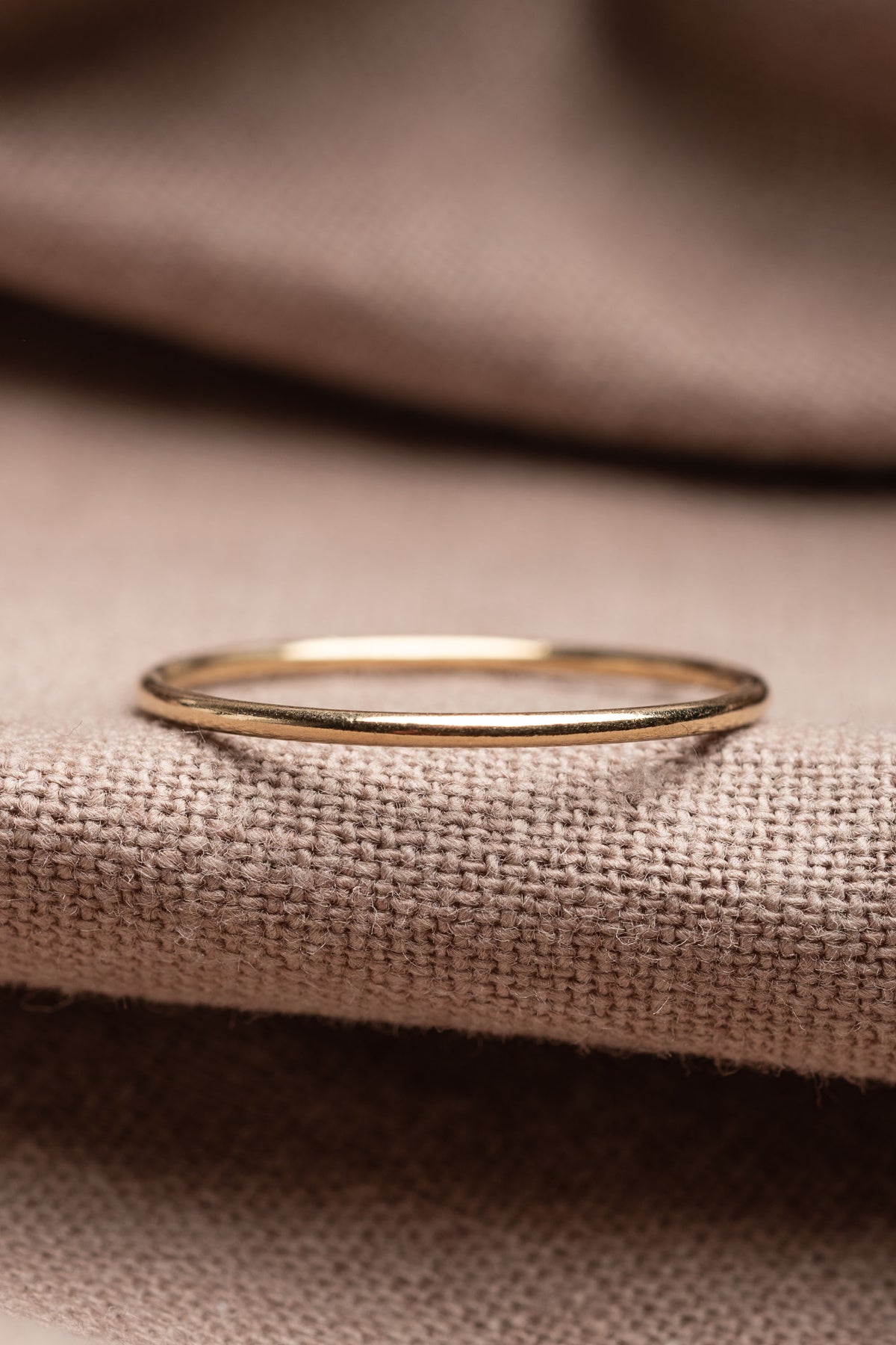 Plain Stacking Accent Ring Gold