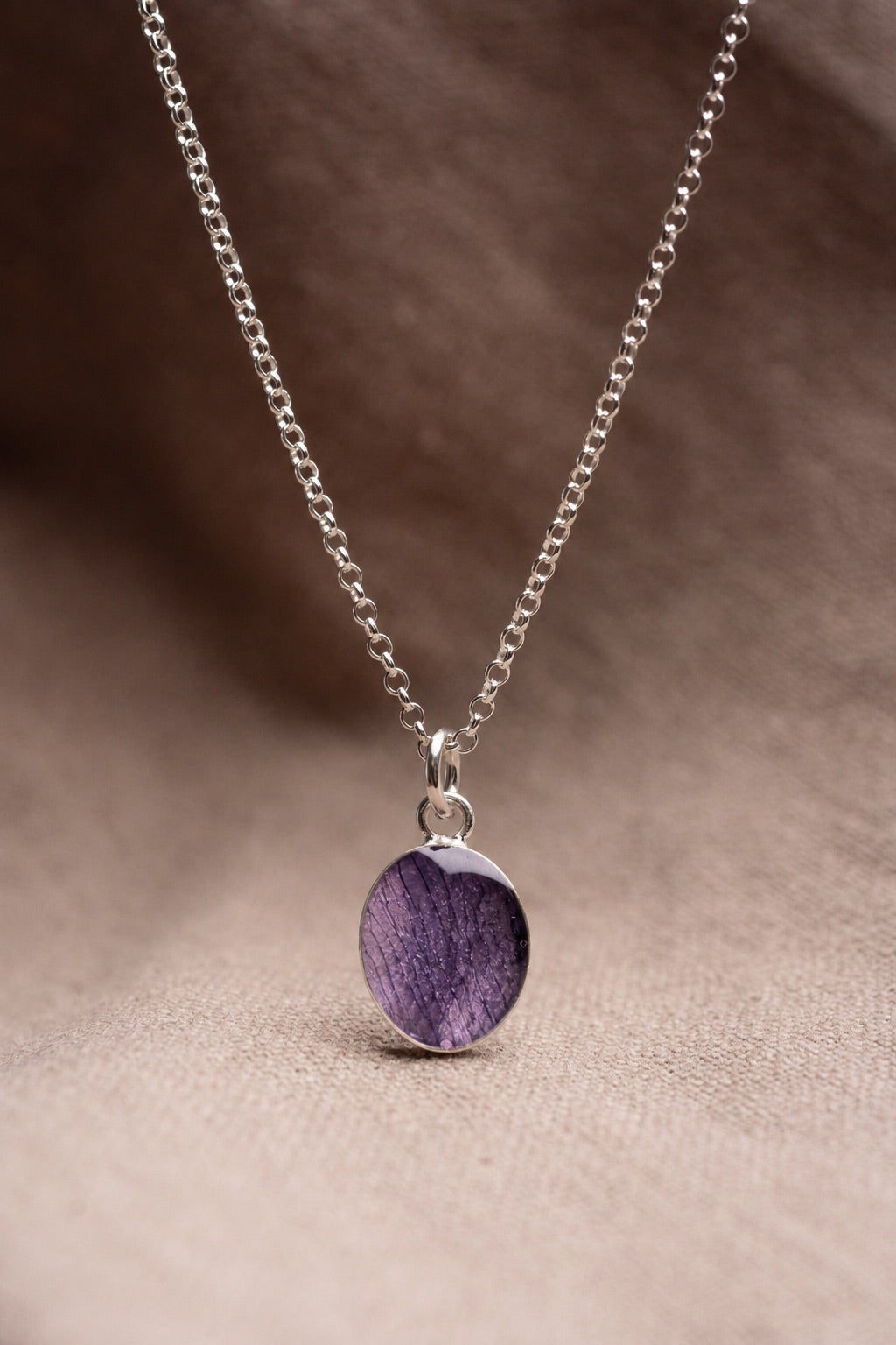 Tulip Oval Necklace Silver