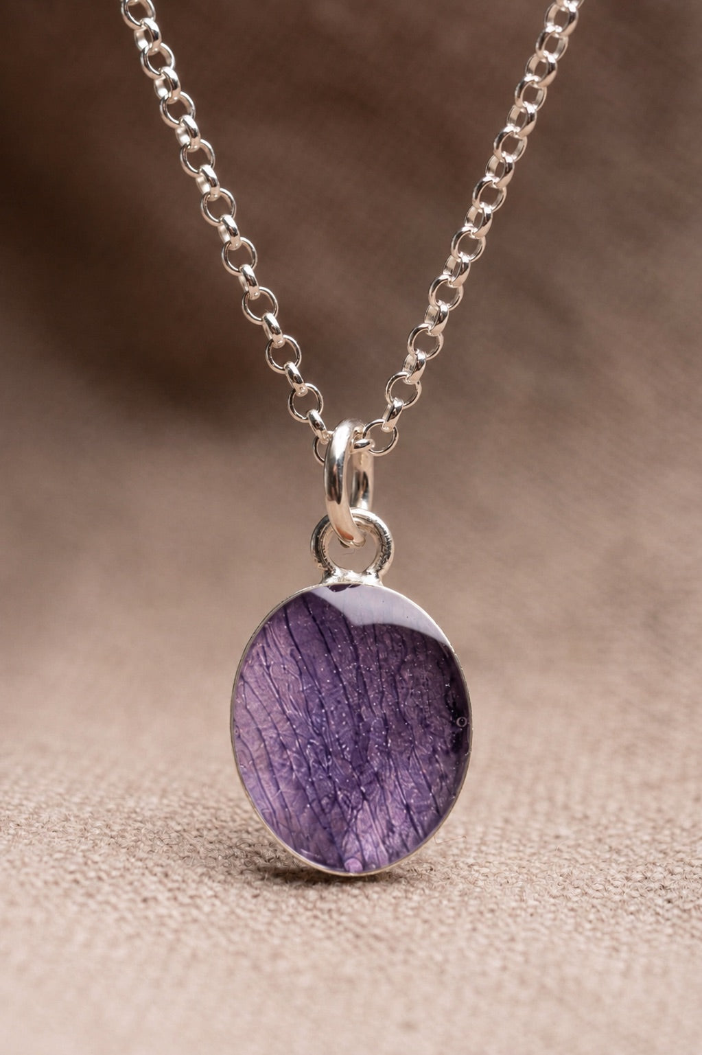 Tulip Oval Necklace Silver