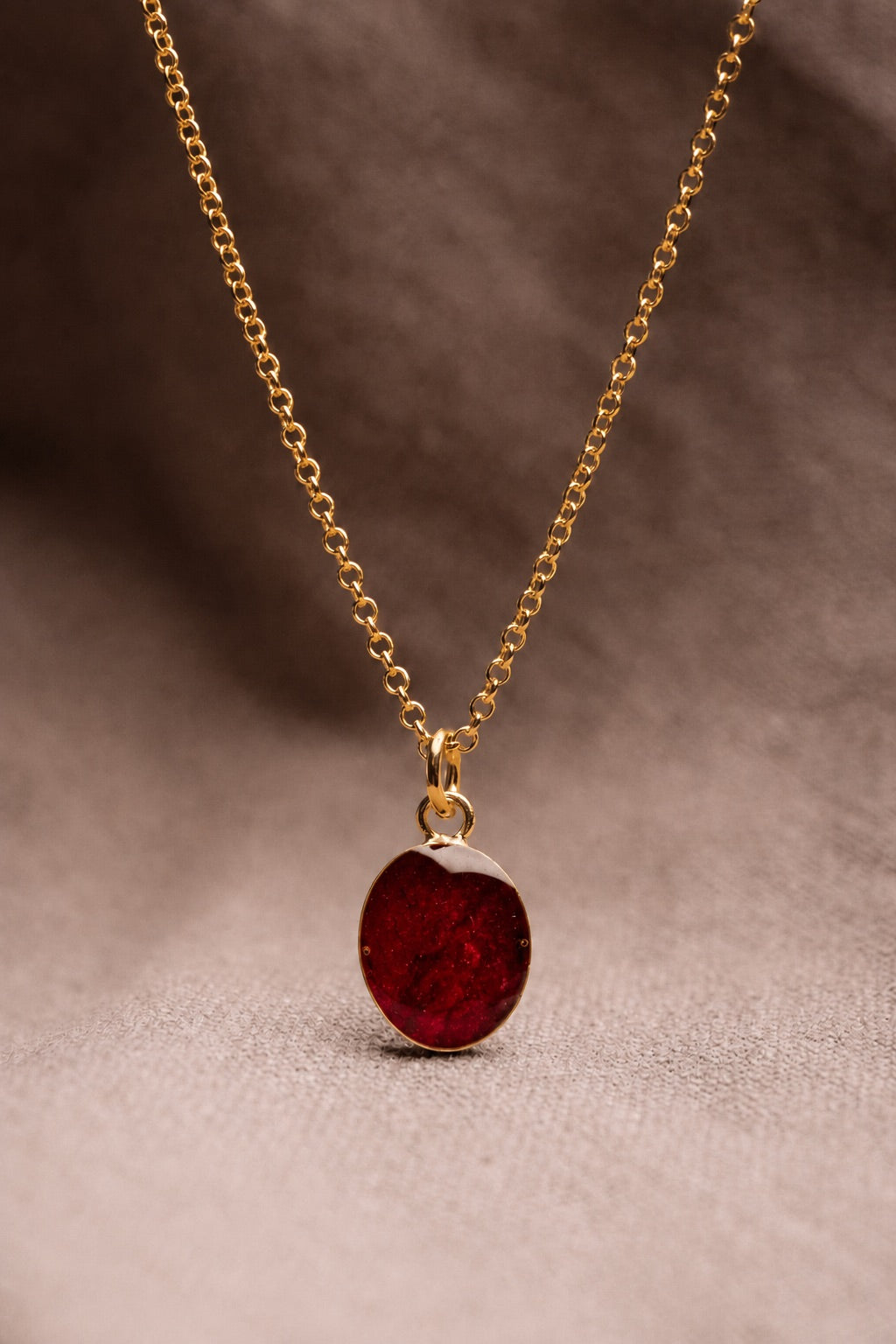 Tulip Oval Necklace Gold