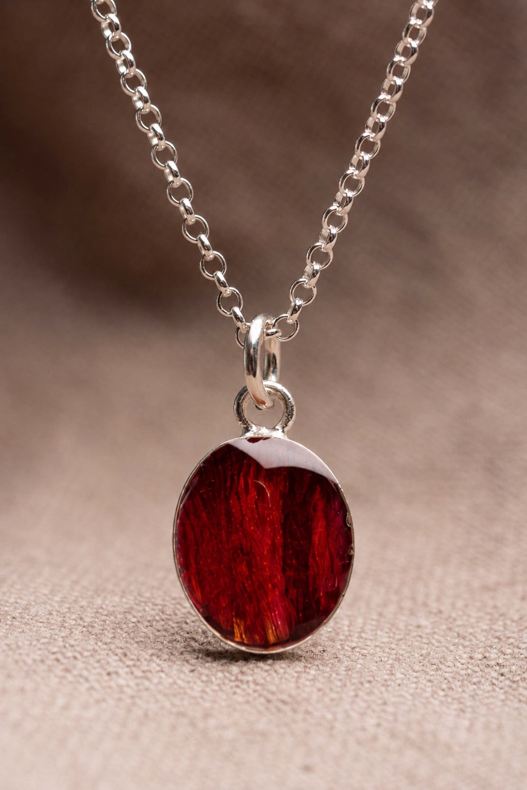 Tulip Oval Necklace Silver