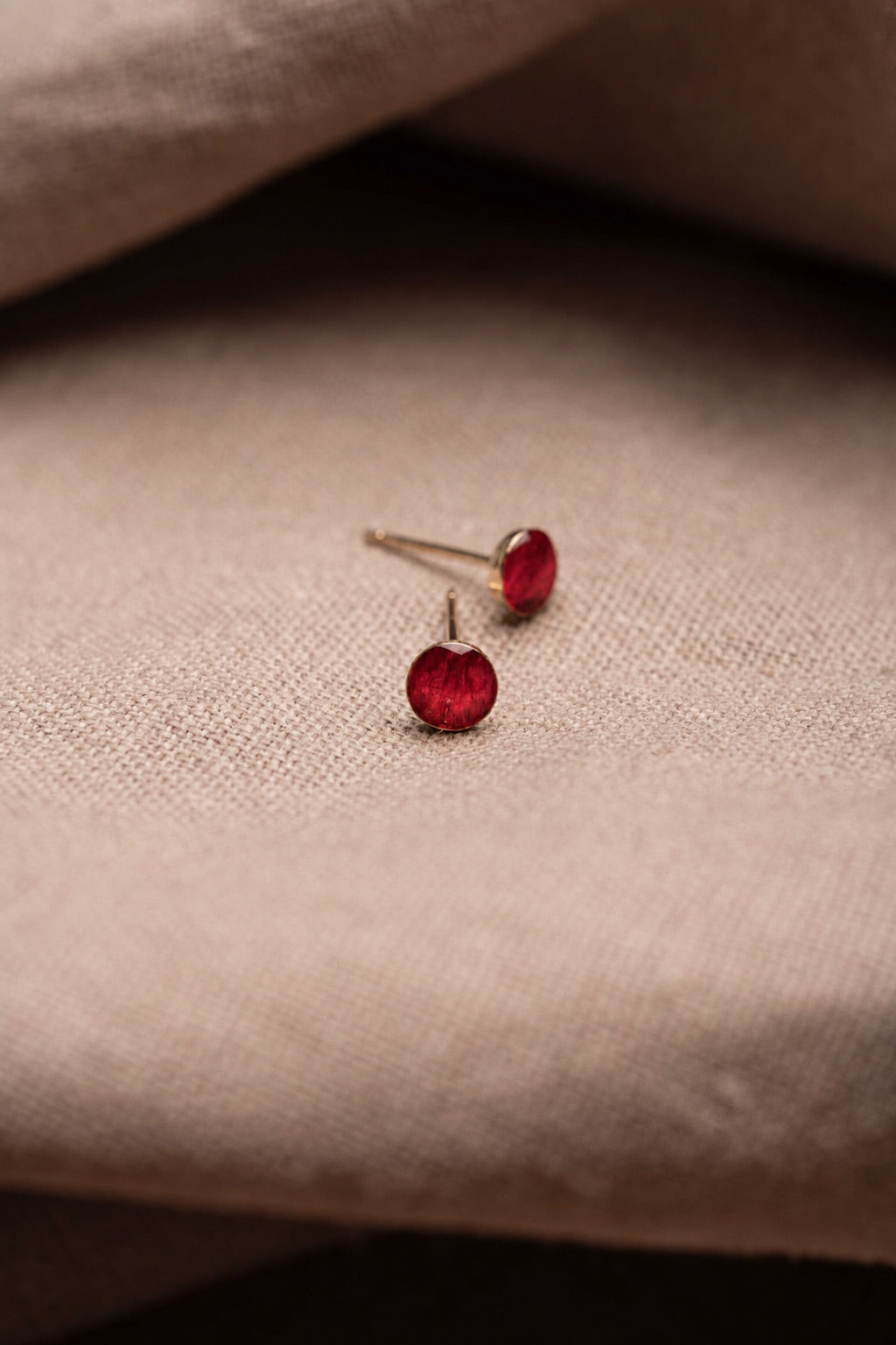 Tulip Stud Earrings Gold