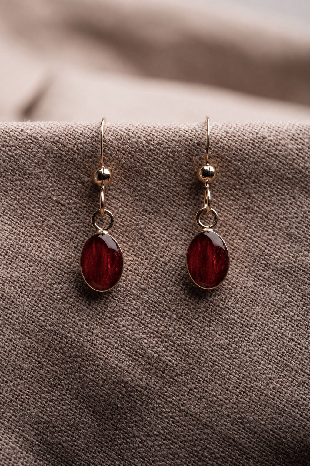 Tulip Oval Earrings Gold