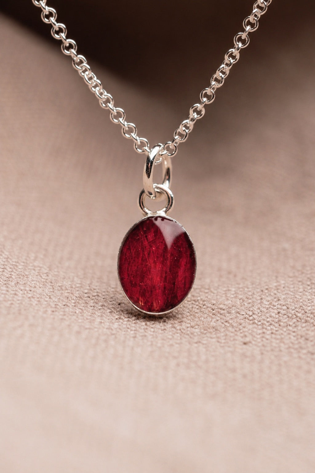 Tulip Oval Necklace Silver