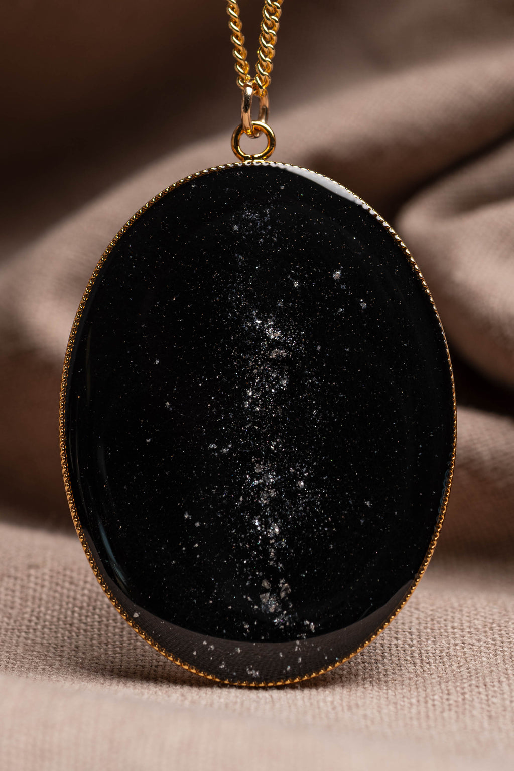 Rise Oval Necklace Gold