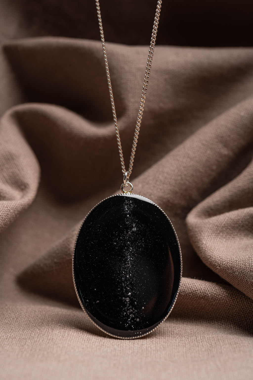 Rise Oval Necklace Silver
