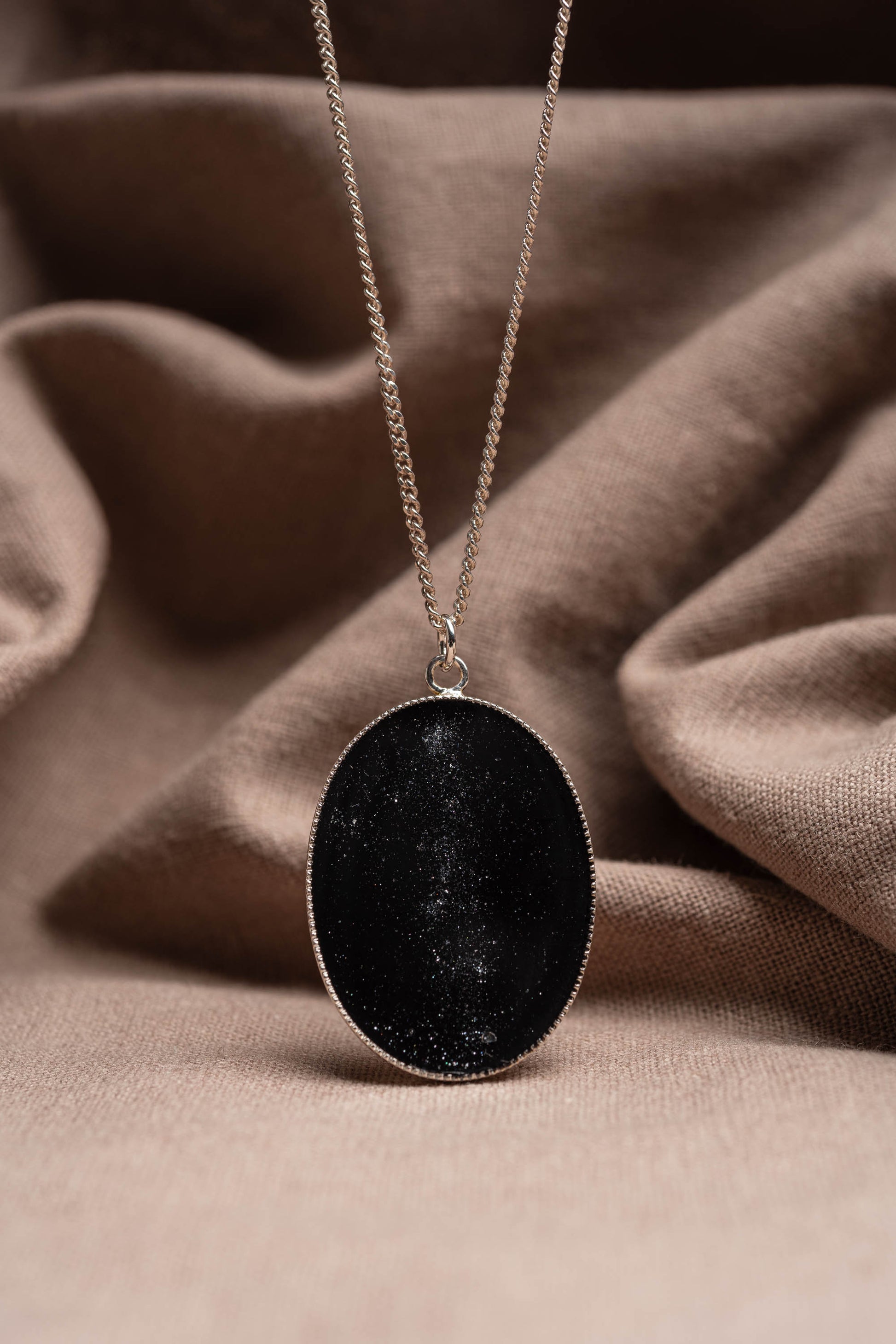 Rise Oval Necklace Silver