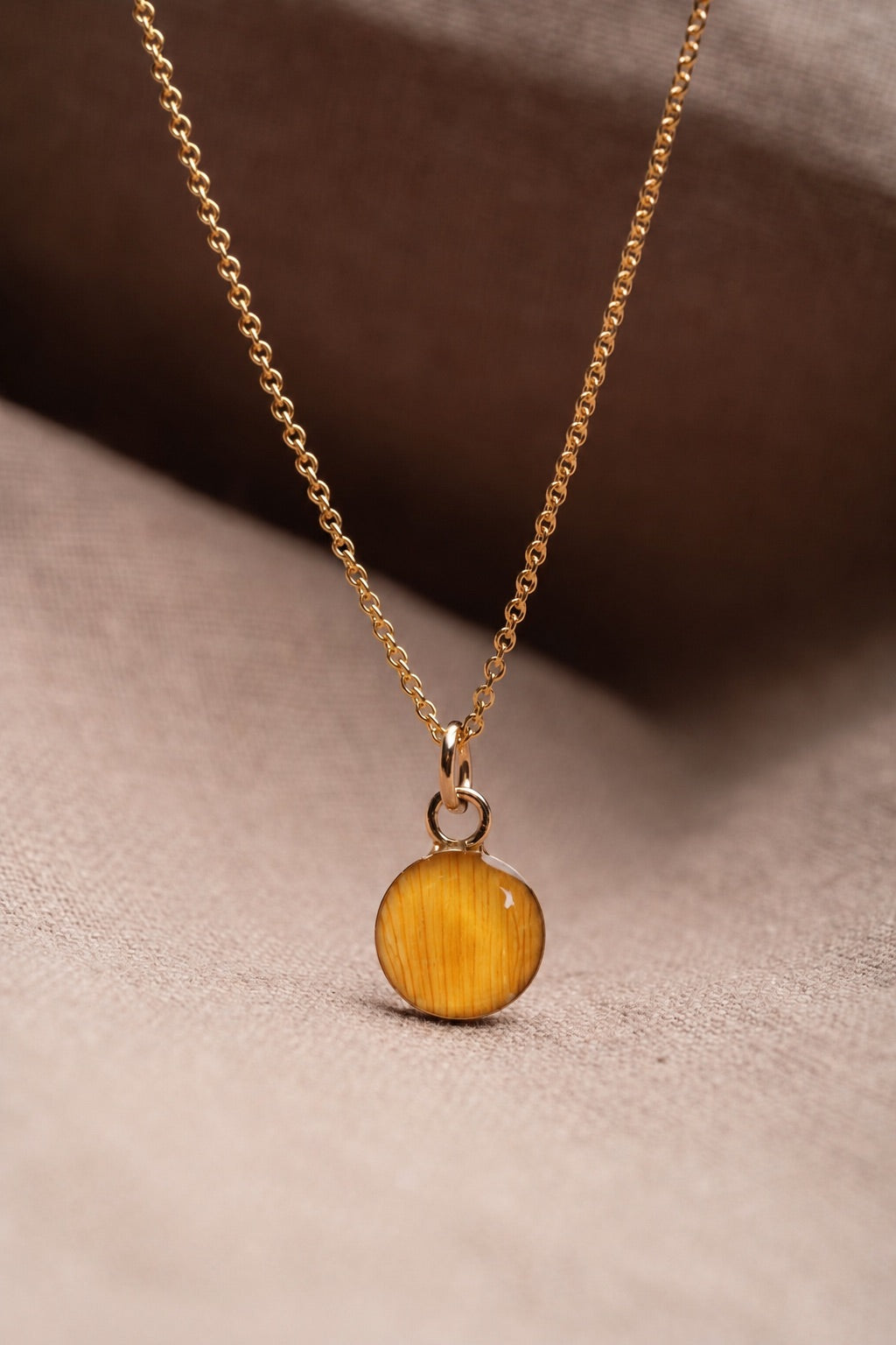 Sunflower Round Necklace Gold
