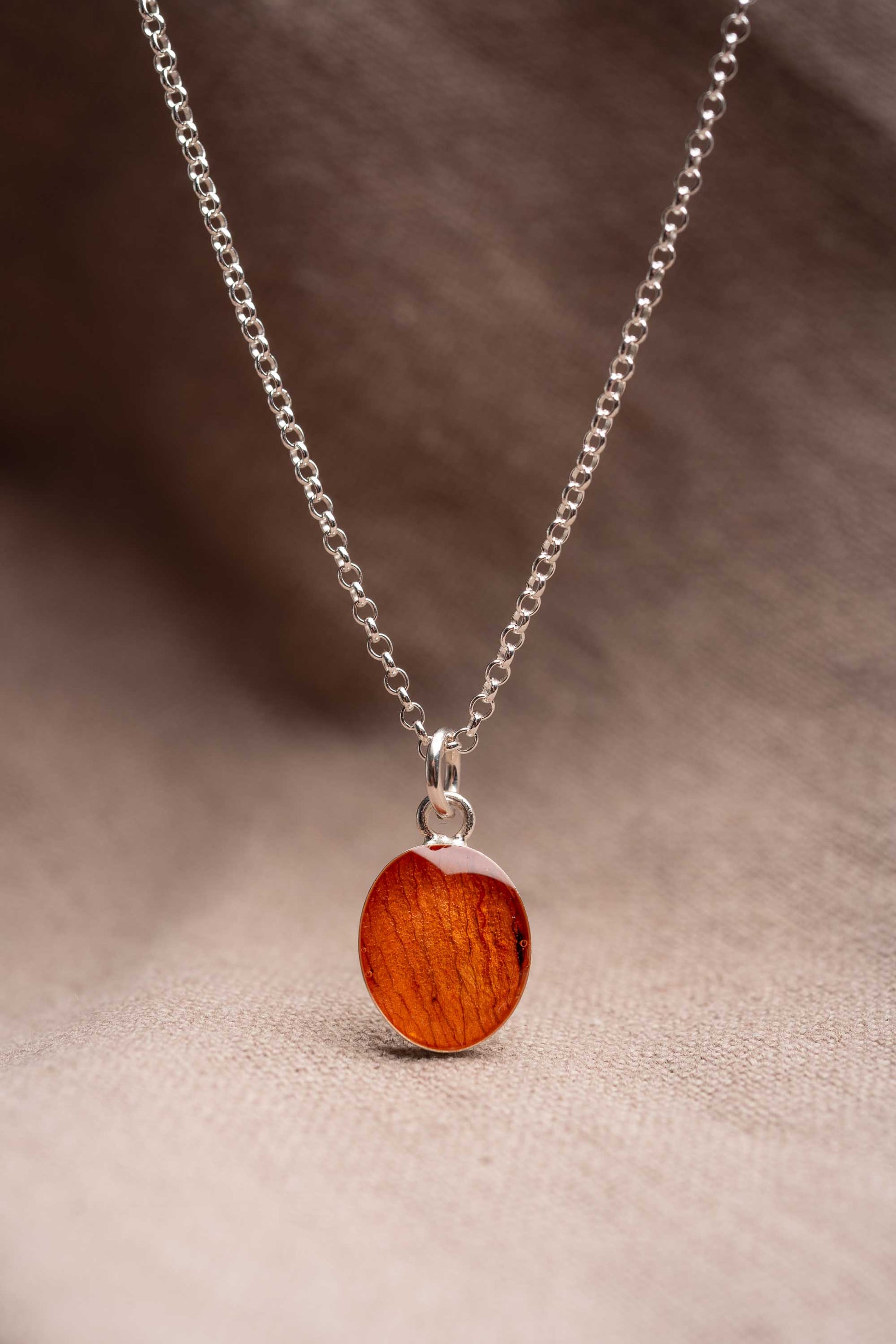Tiger Lily Oval Necklace Silver