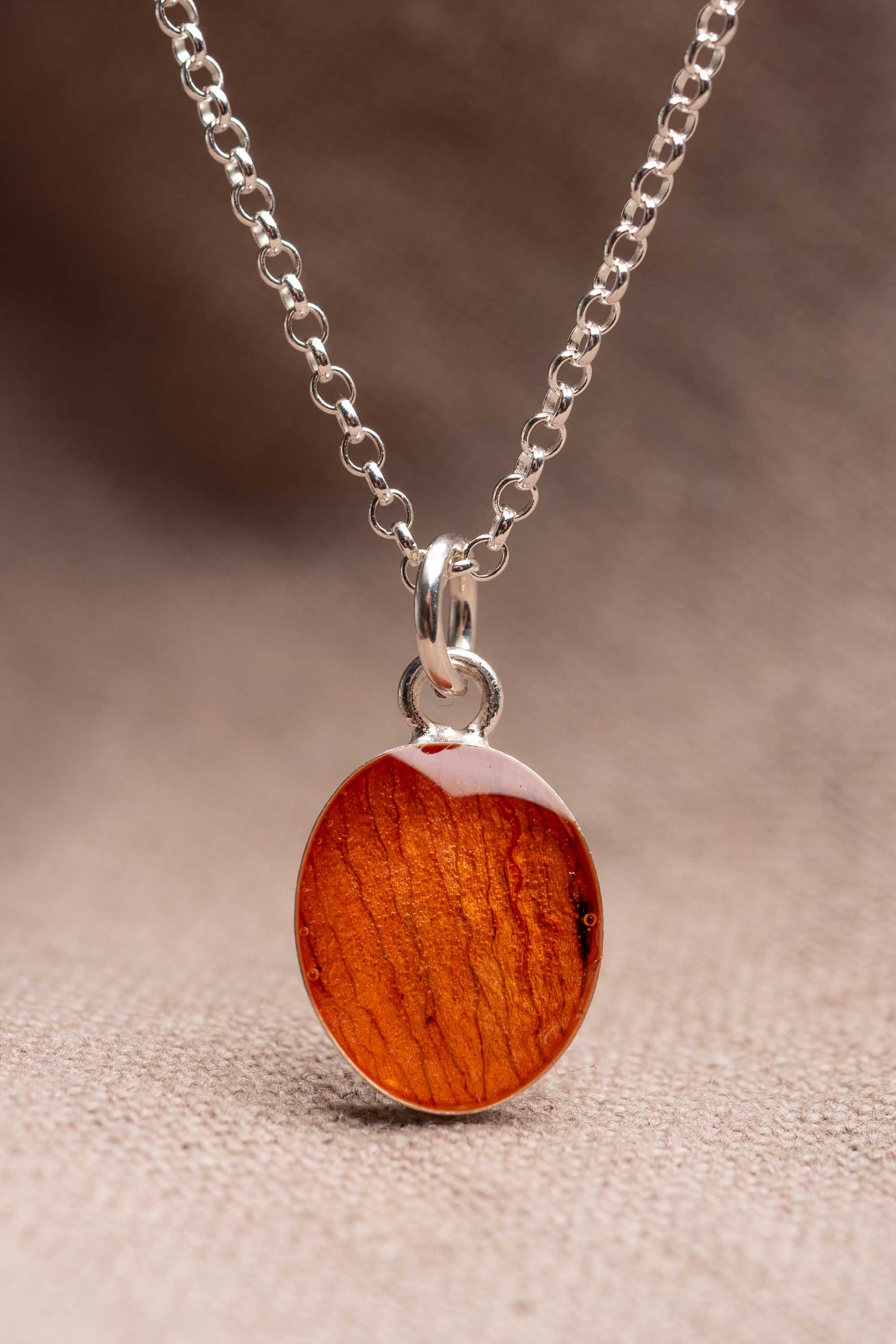 Tiger Lily Oval Necklace Silver