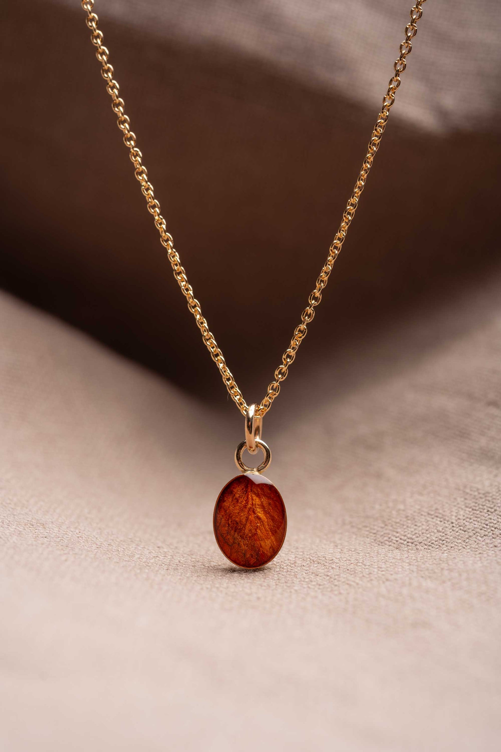 Tiger Lily Oval Necklace Gold