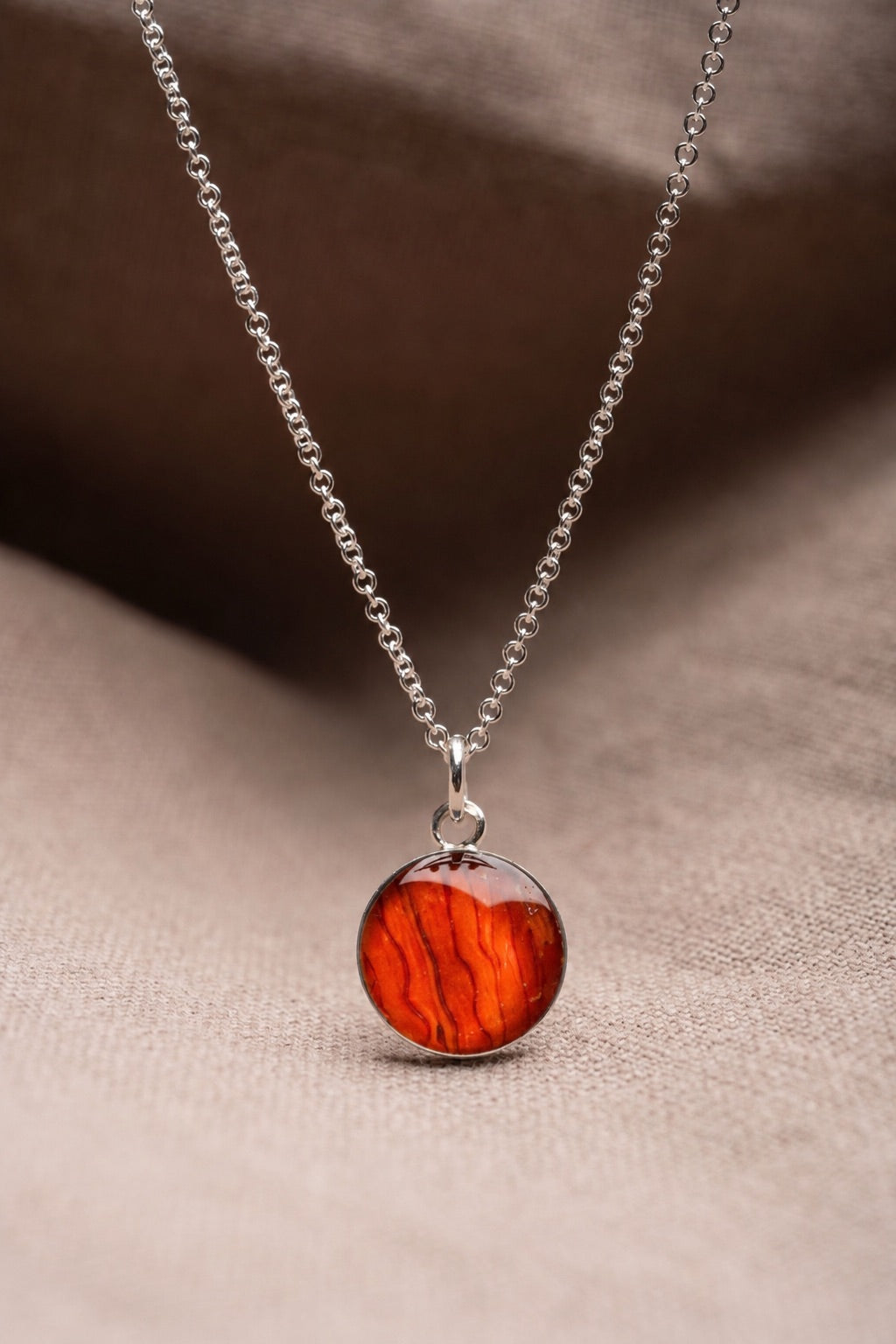 Tiger Lily Round Necklace Silver