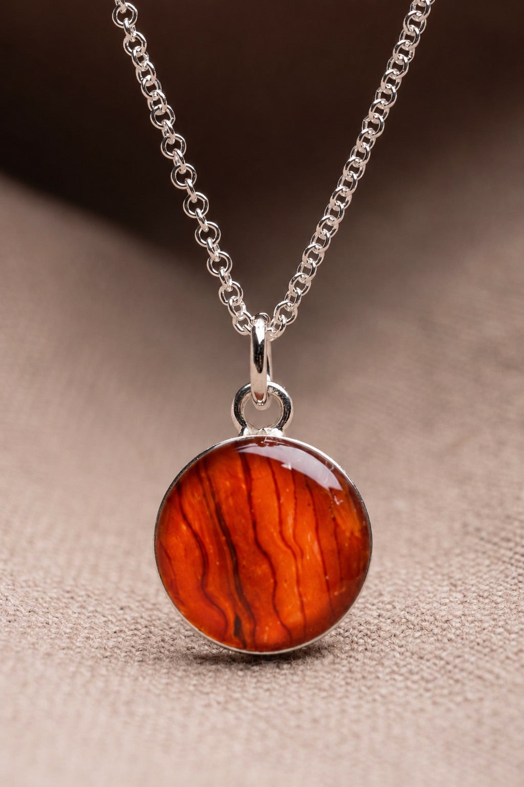 Tiger Lily Round Necklace Silver