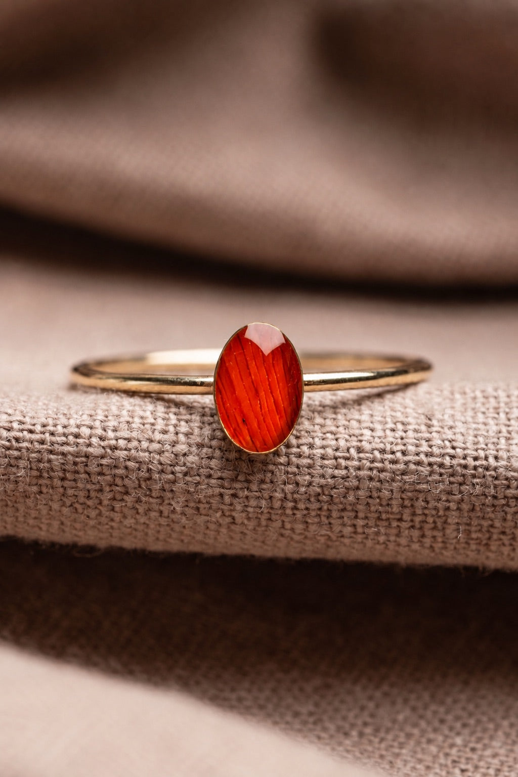 Tiger Lily Oval Stacking Ring Gold