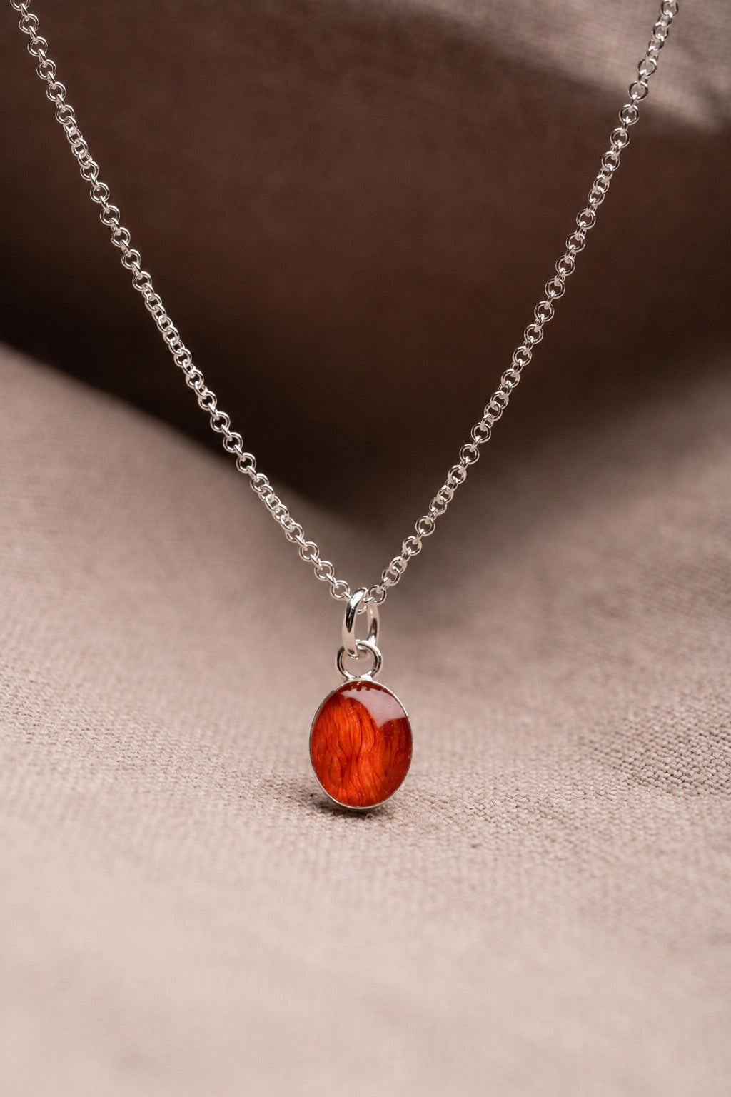 Tiger Lily Oval Necklace Silver