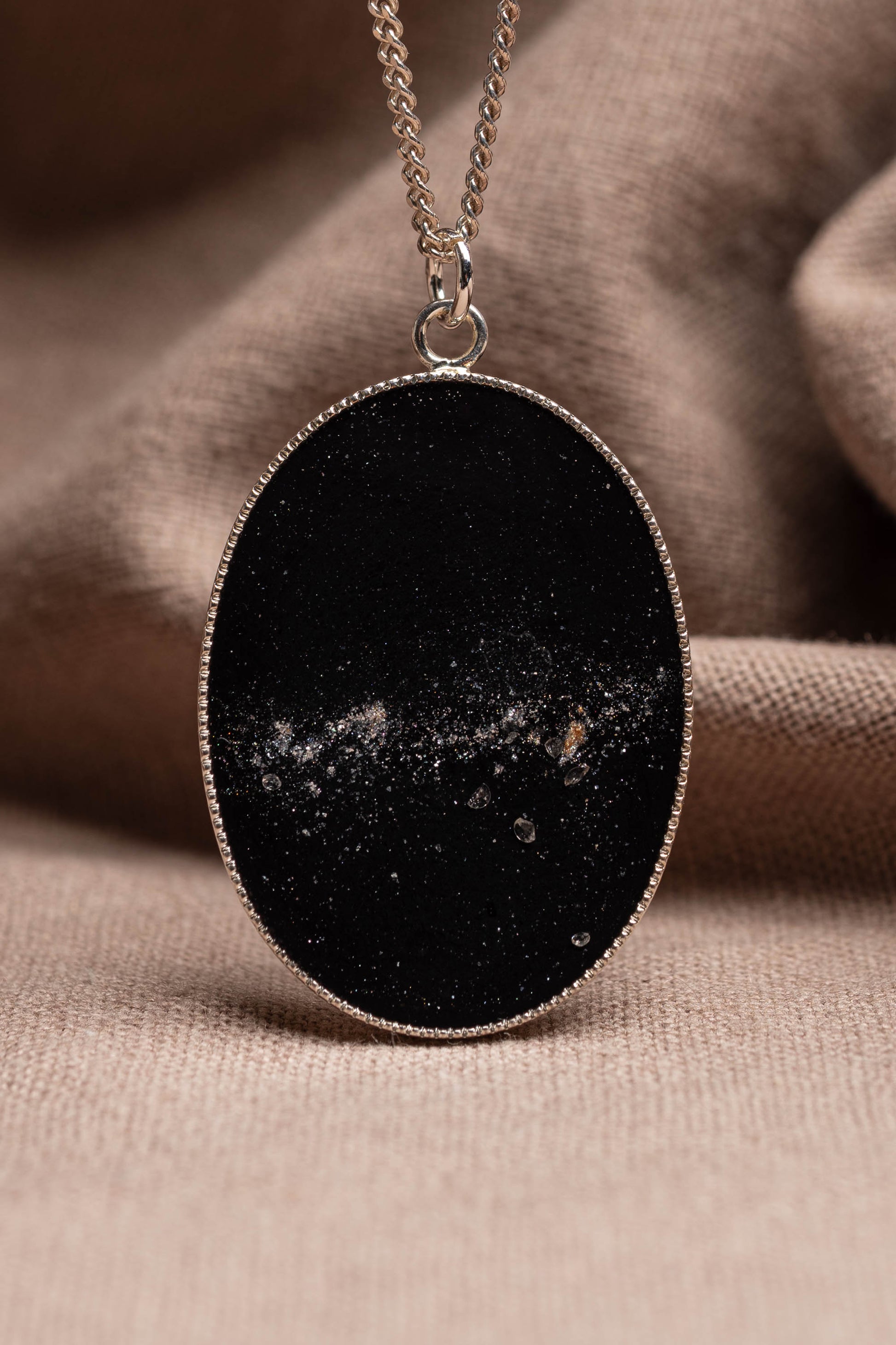 Veil Oval Necklace Silver