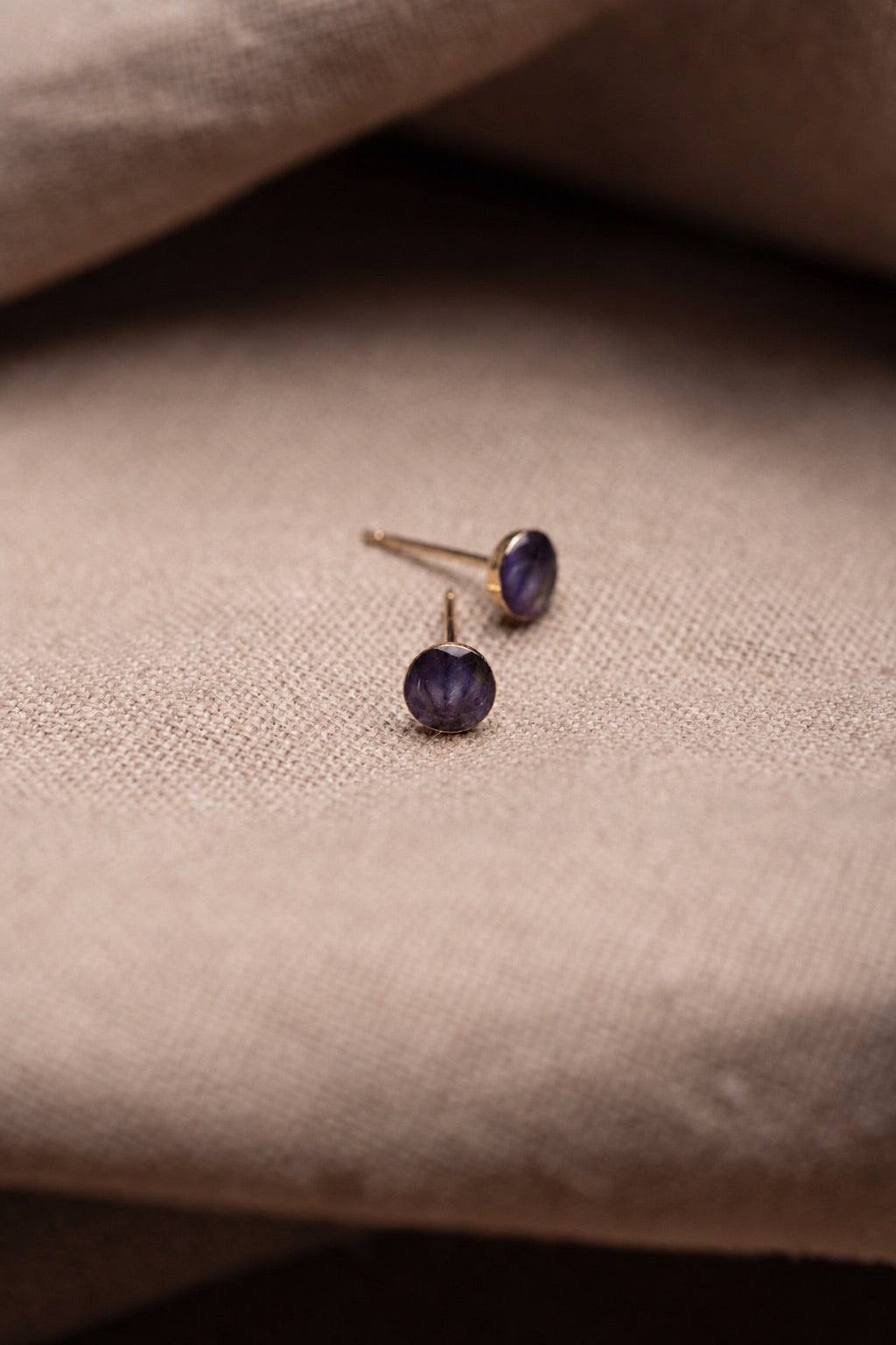 Violet Stud Earrings Gold