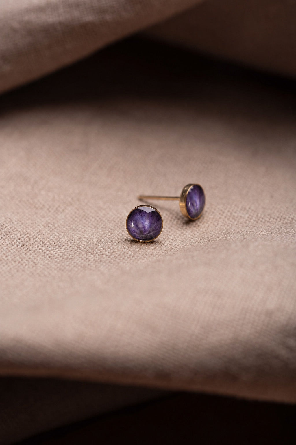 Violet Stud Earrings Gold