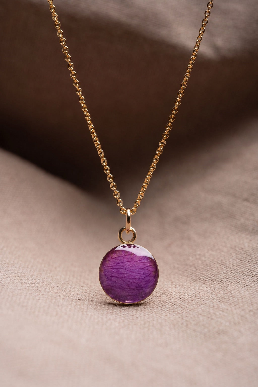 Wild Rose Round Necklace Gold