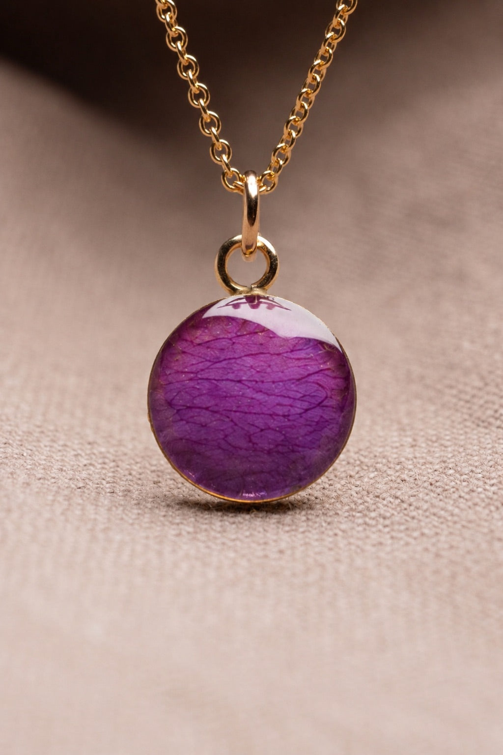 Wild Rose Round Necklace Gold