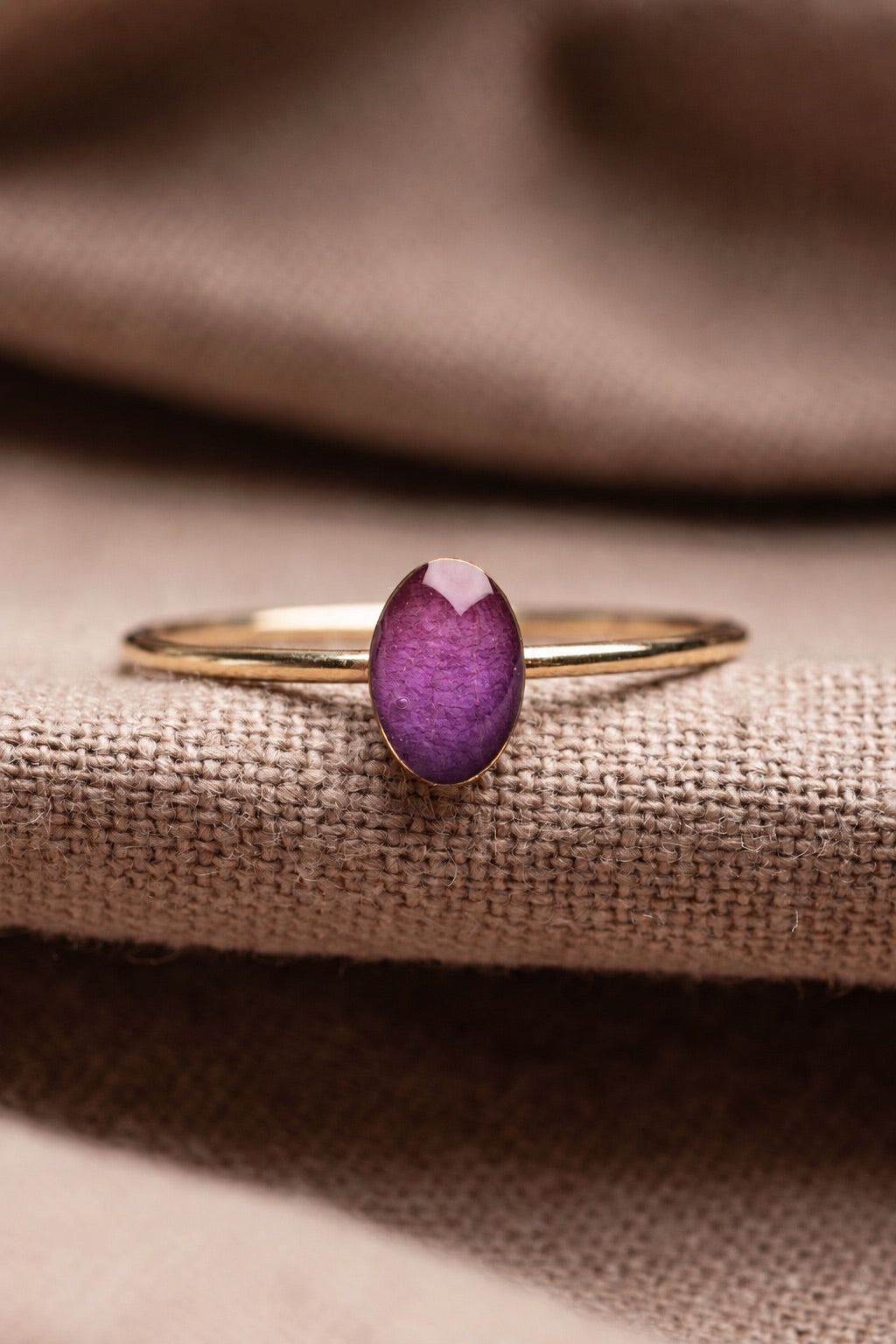 Wild Rose Oval Stacking Ring Gold