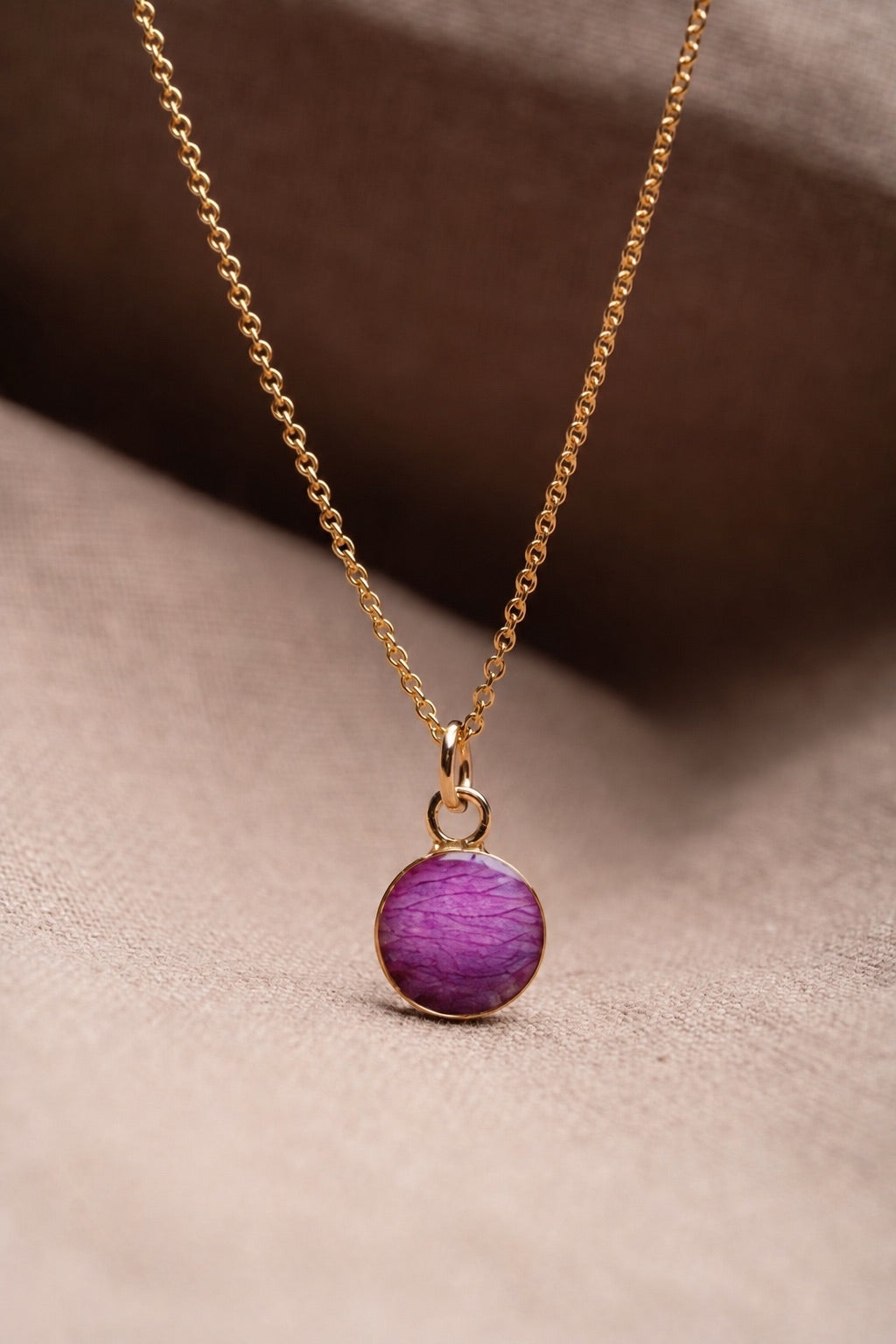 Wild Rose Round Necklace Gold