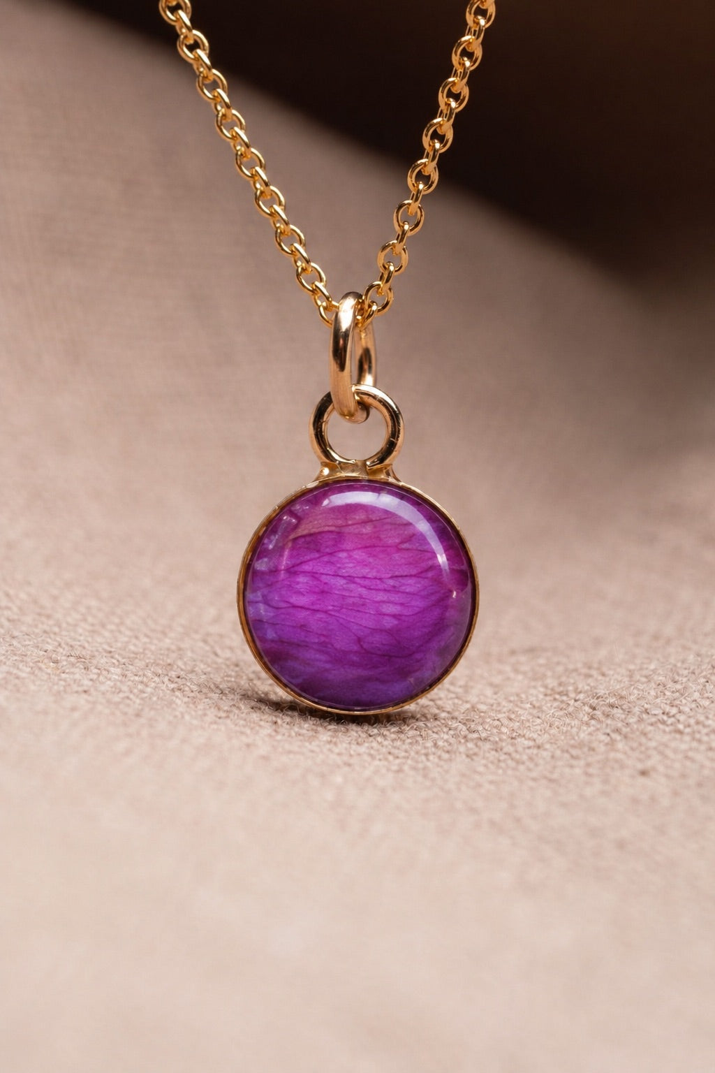 Wild Rose Round Necklace Gold